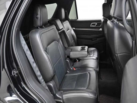 Ford Explorer — photo 12