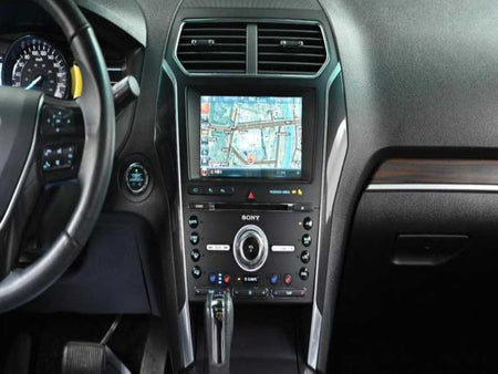 Ford Explorer — photo 14