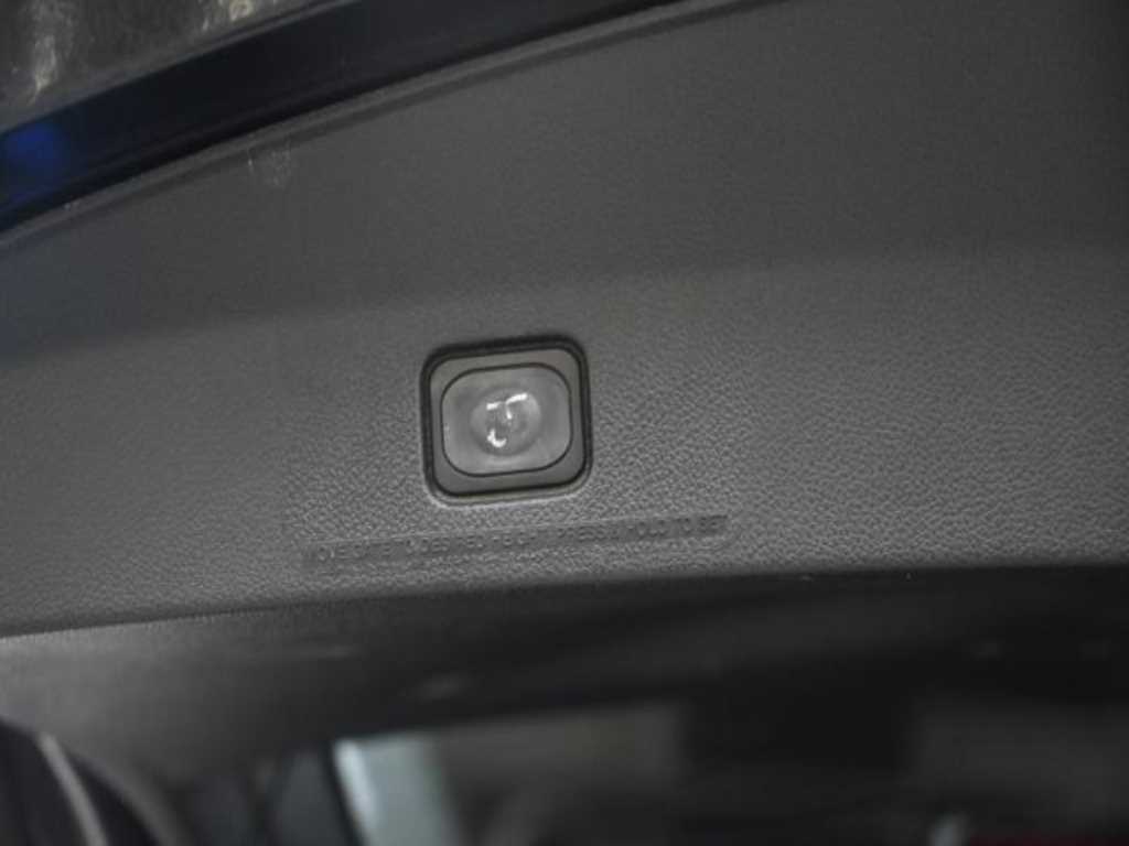 Ford Explorer — photo 20