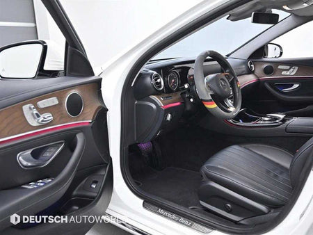 Mercedes-Benz E-Class — photo 11