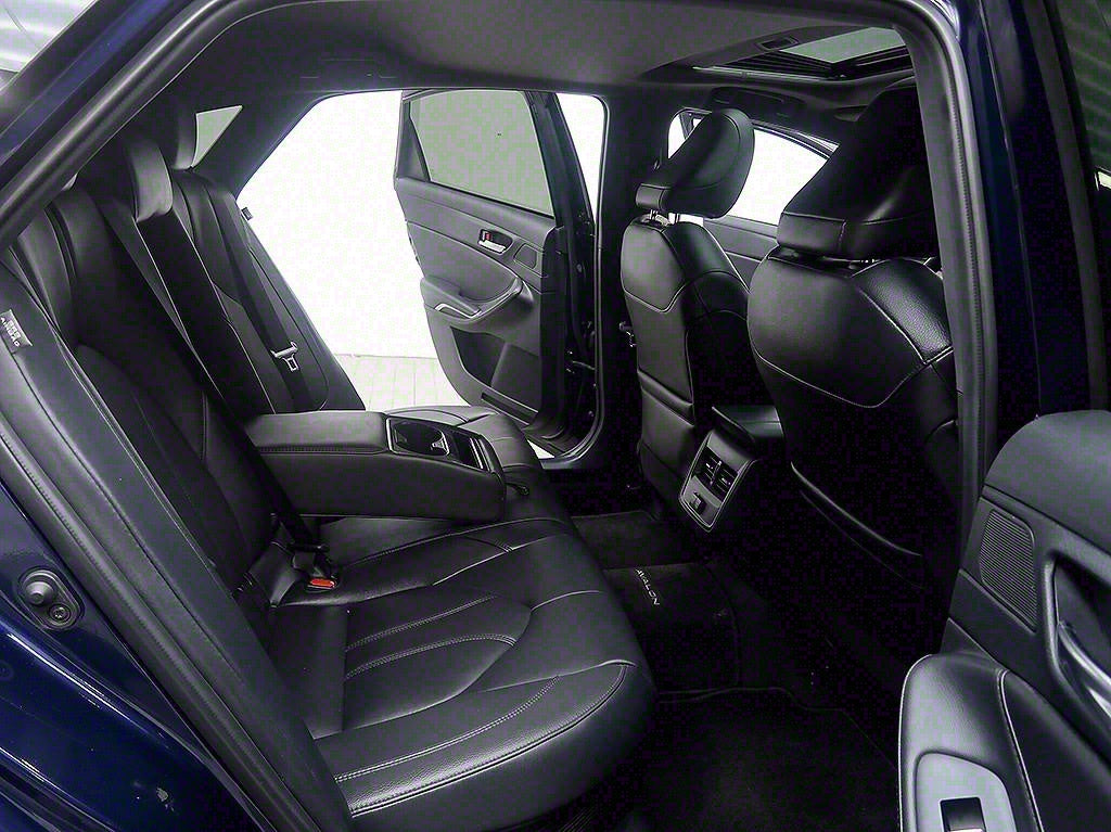 Toyota Avalon — photo 12
