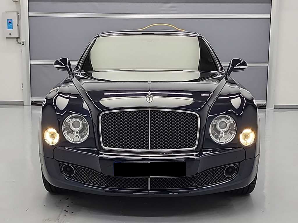 Bentley Mulsanne — photo 02