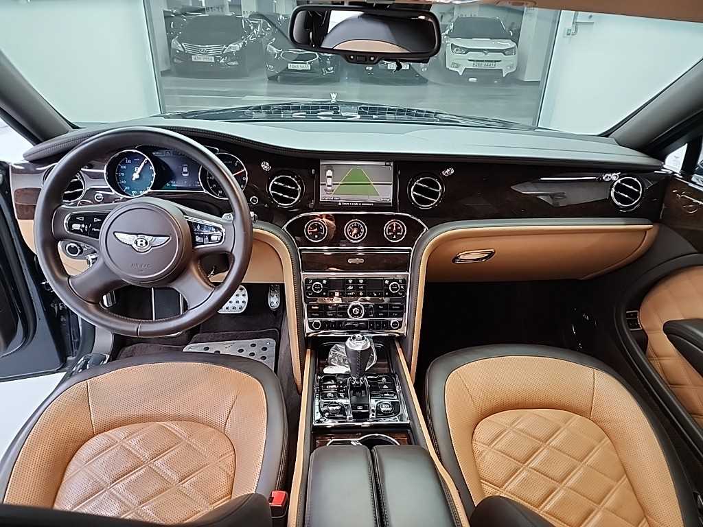 Bentley Mulsanne — photo 07