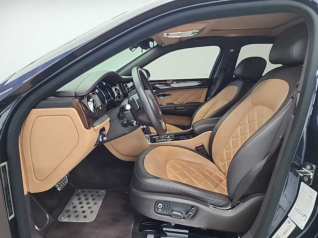 Bentley Mulsanne — photo 11