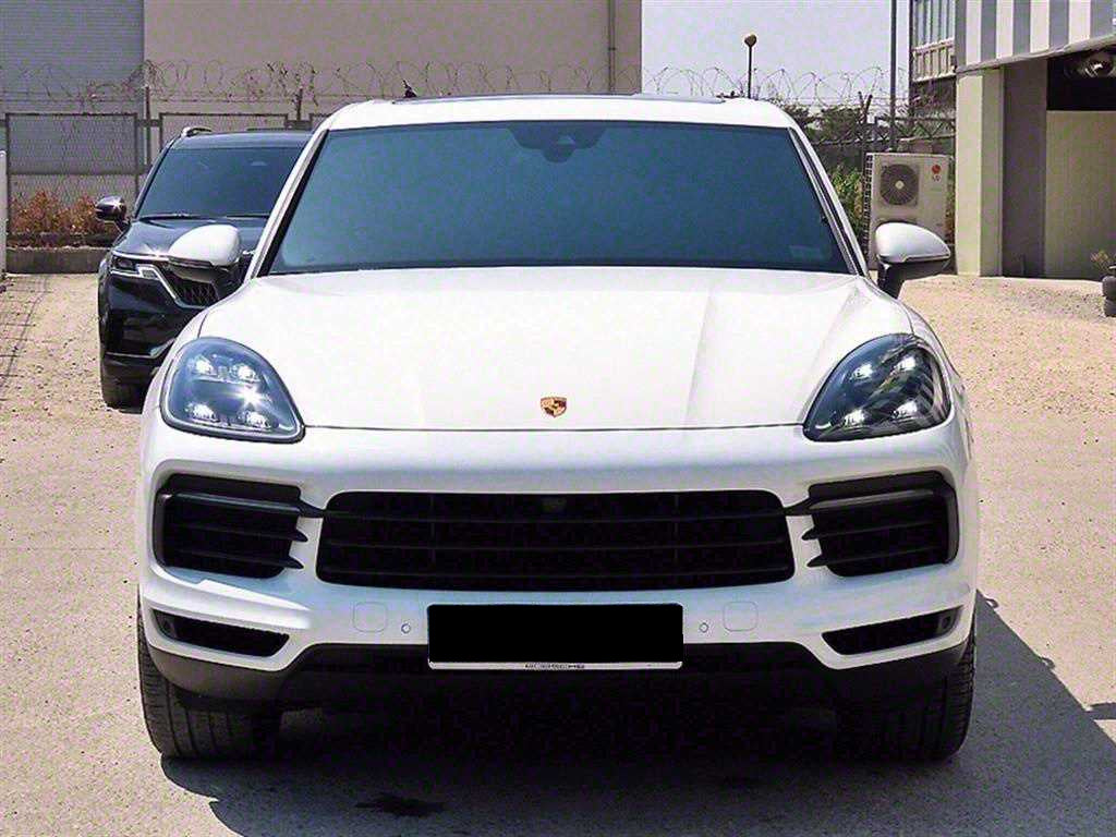 Porsche Cayenne — photo 01