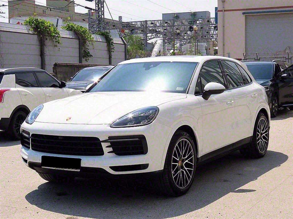 Porsche Cayenne — photo 02