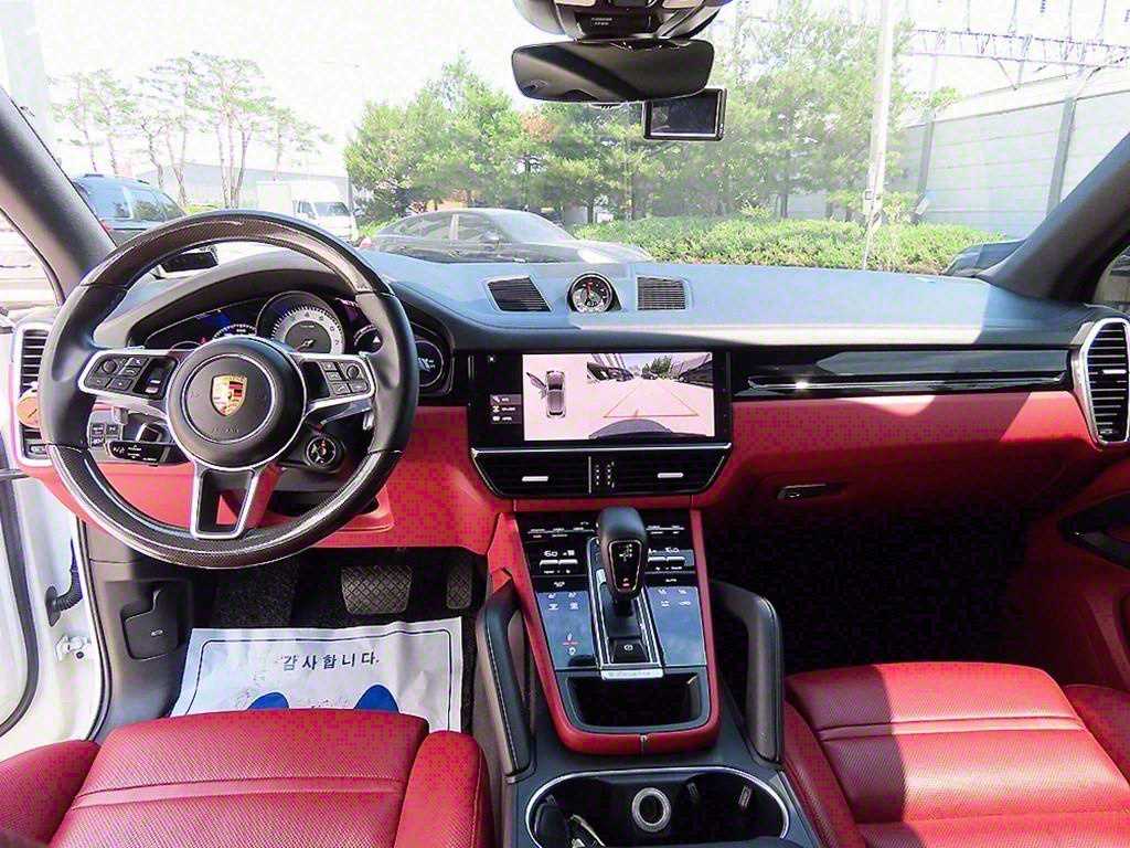 Porsche Cayenne — photo 07