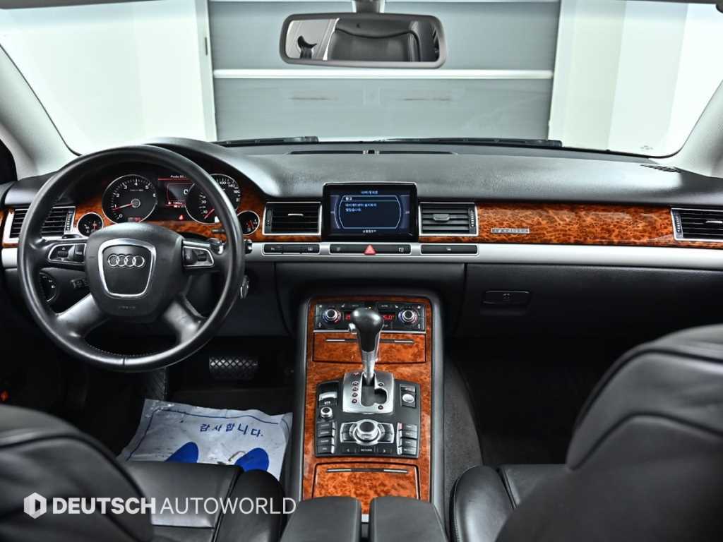 Audi A8 — photo 07