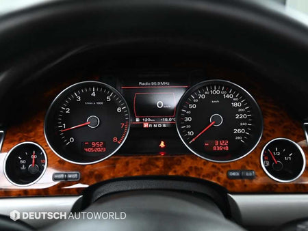 Audi A8 — photo 08
