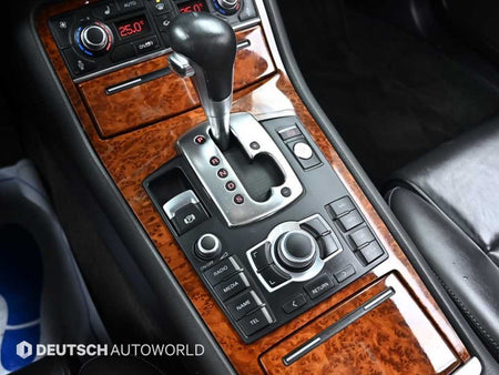 Audi A8 — photo 09