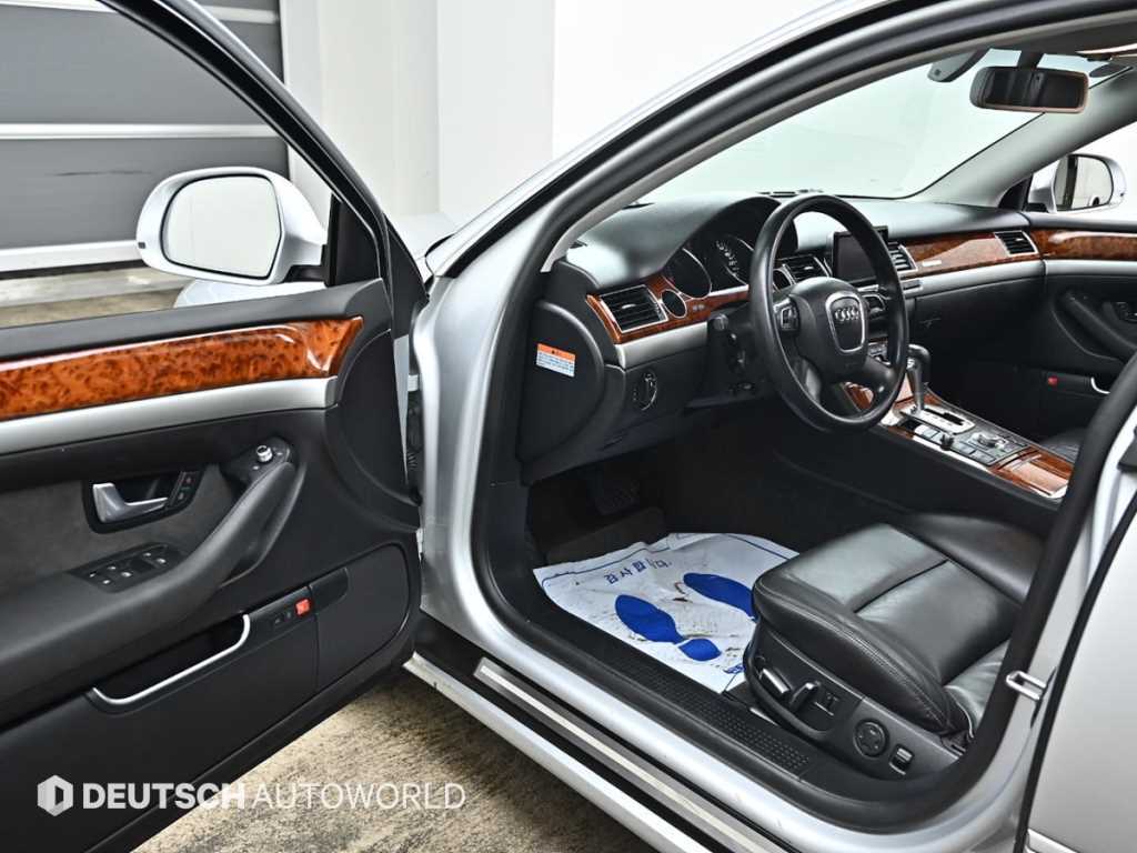 Audi A8 — photo 11
