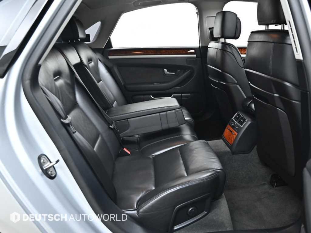 Audi A8 — photo 12