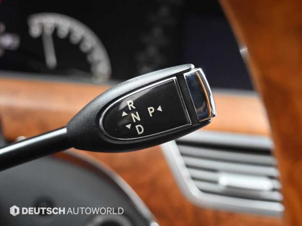 Mercedes-Benz S-Class — photo 09