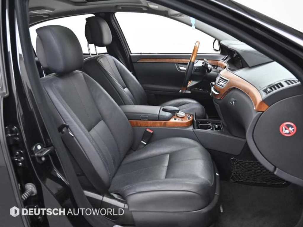 Mercedes-Benz S-Class — photo 10
