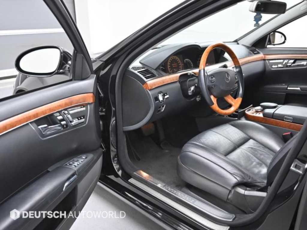 Mercedes-Benz S-Class — photo 11