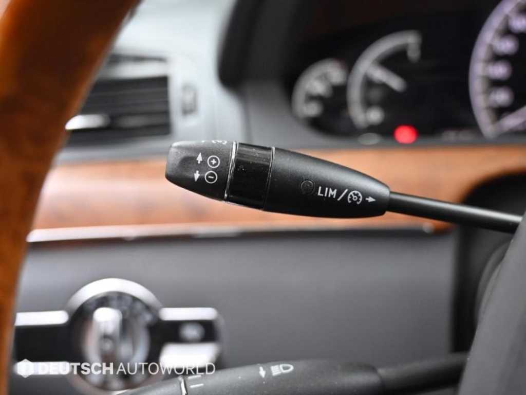 Mercedes-Benz S-Class — photo 17