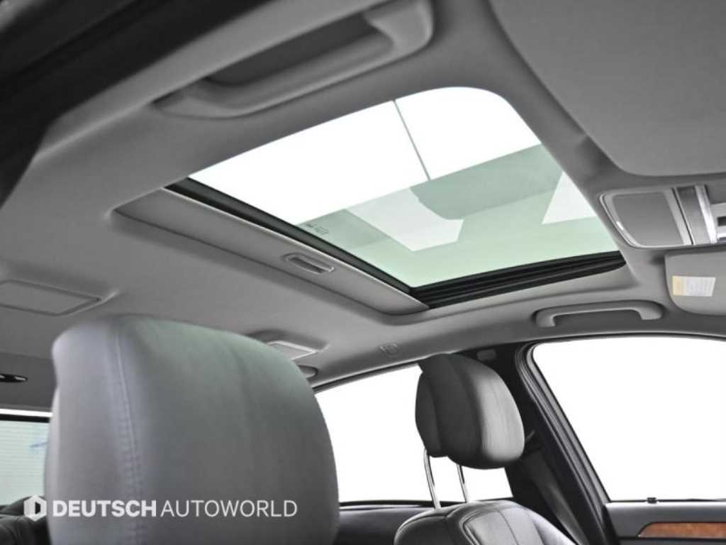 Mercedes-Benz S-Class — photo 19