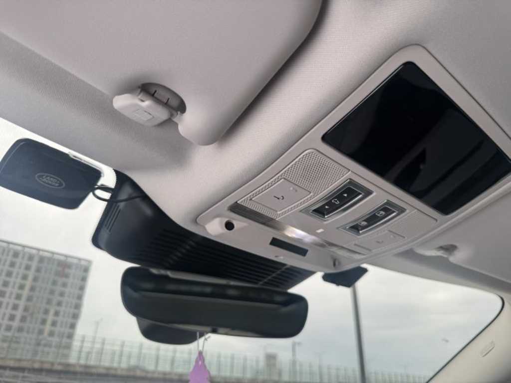 Land Rover Range Rover Evoque — photo 10