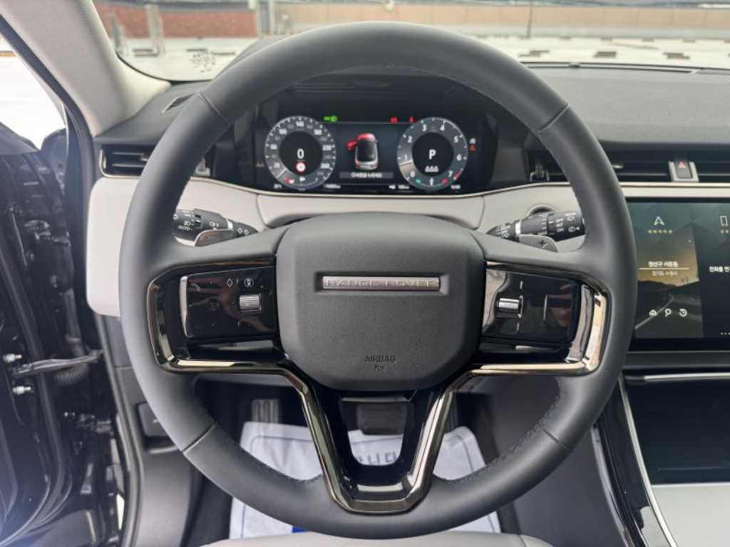 Land Rover Range Rover Evoque — photo 11