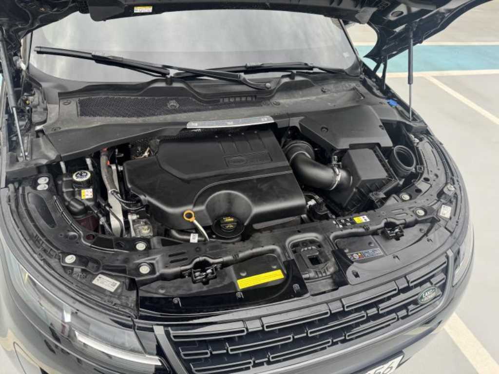 Land Rover Range Rover Evoque — photo 12