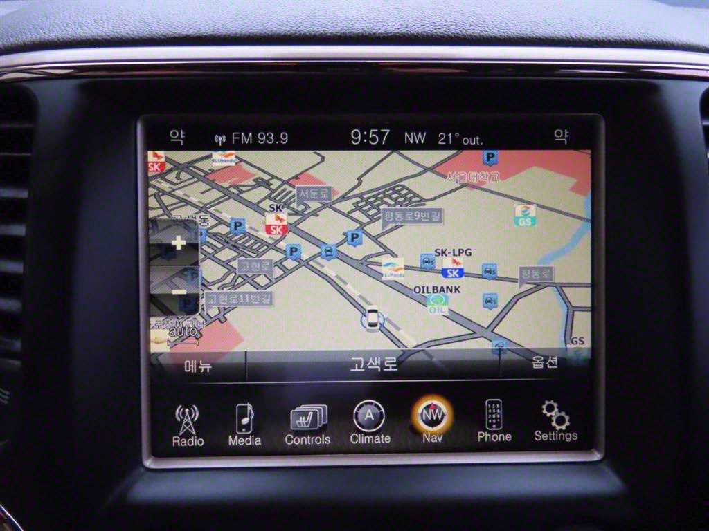 Jeep Cherokee — photo 13