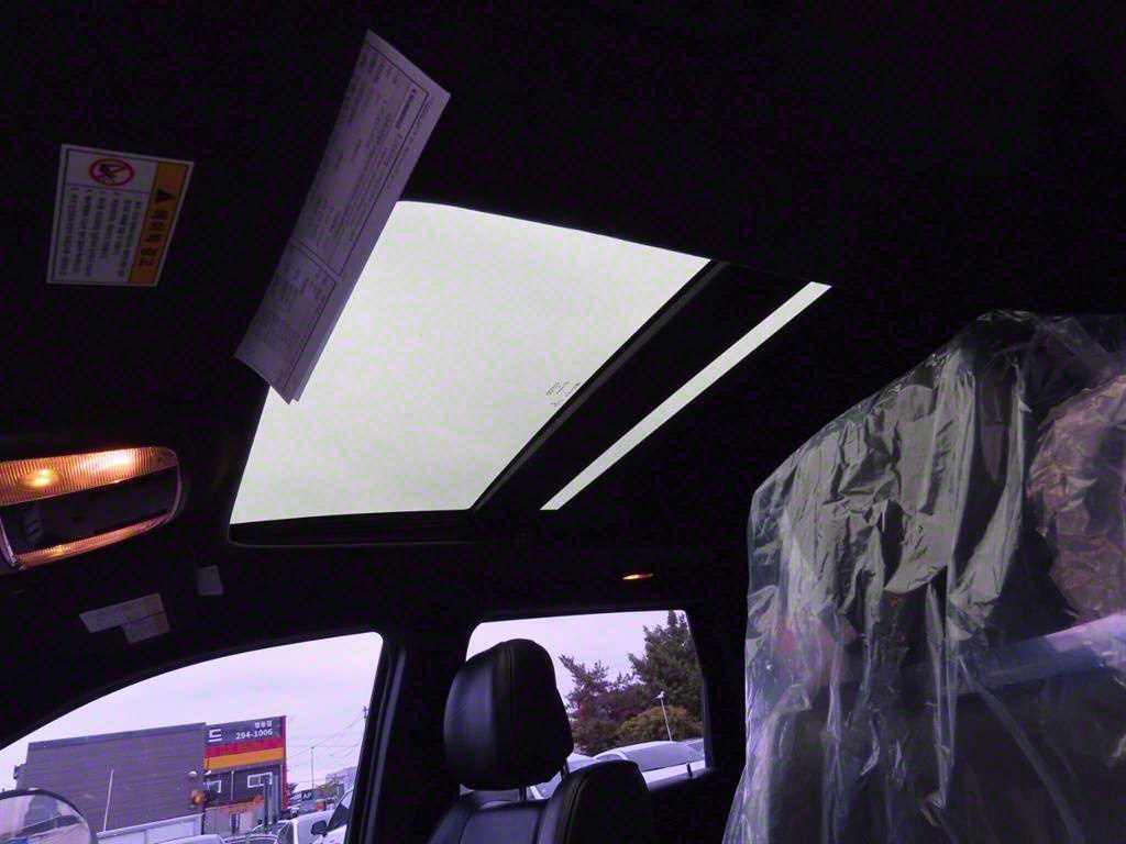 Jeep Cherokee — photo 17