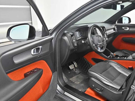 Volvo XC40 — photo 11