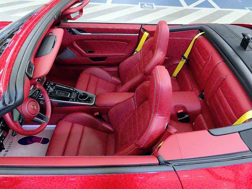 Porsche 911 — photo 10