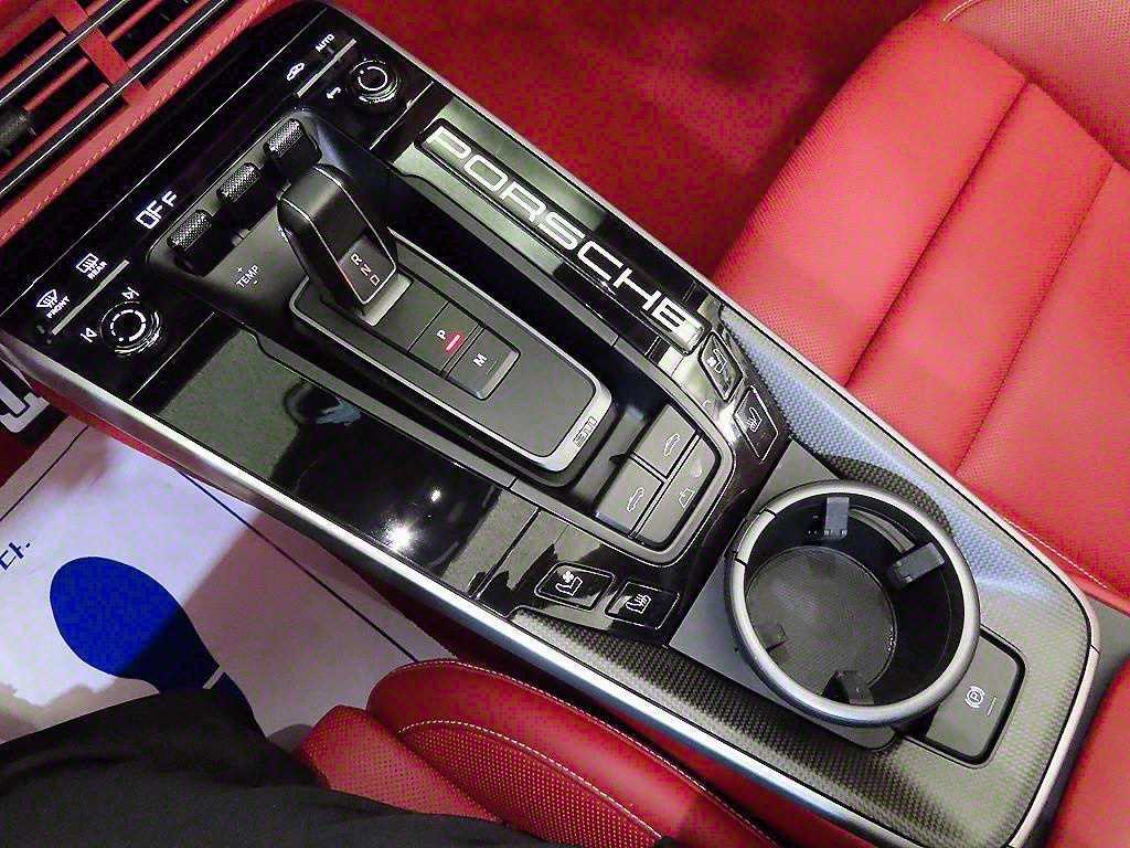 Porsche 911 — photo 15