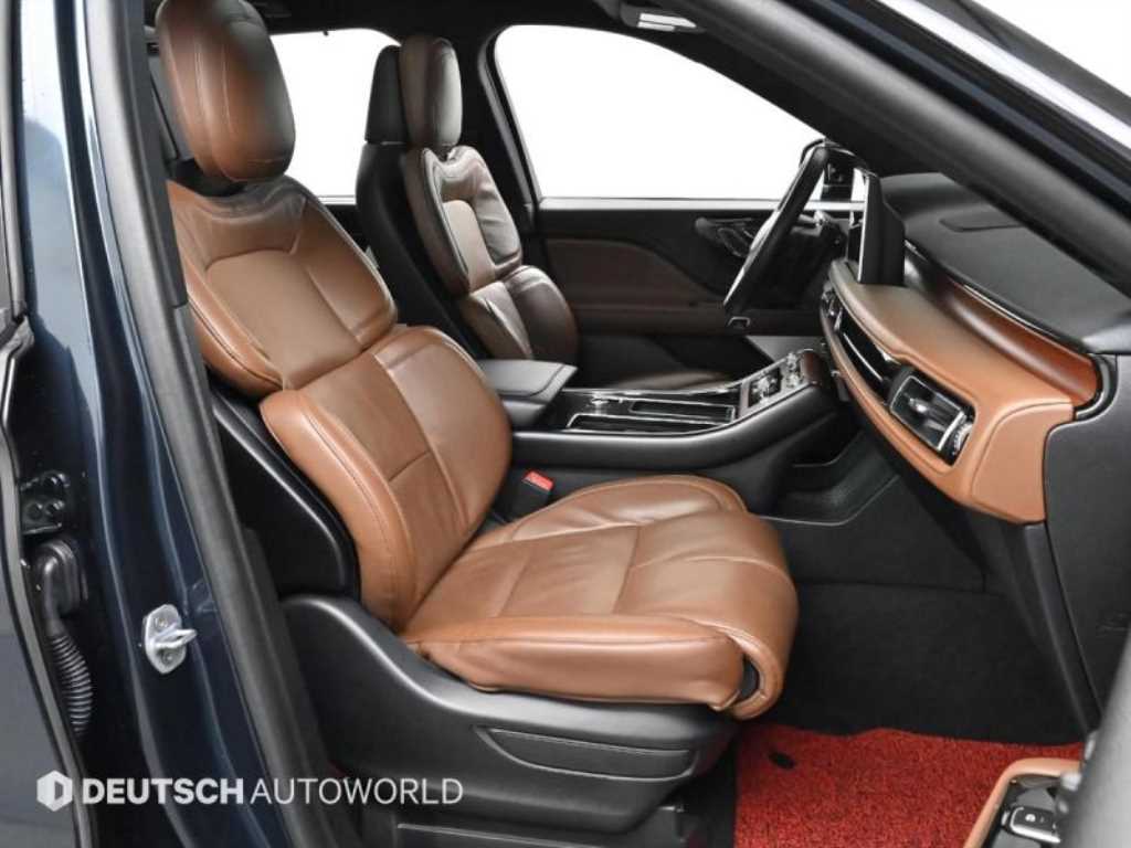 Lincoln Aviator — photo 10