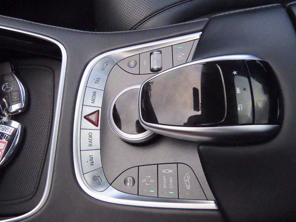 Mercedes-Benz S-Class — photo 14