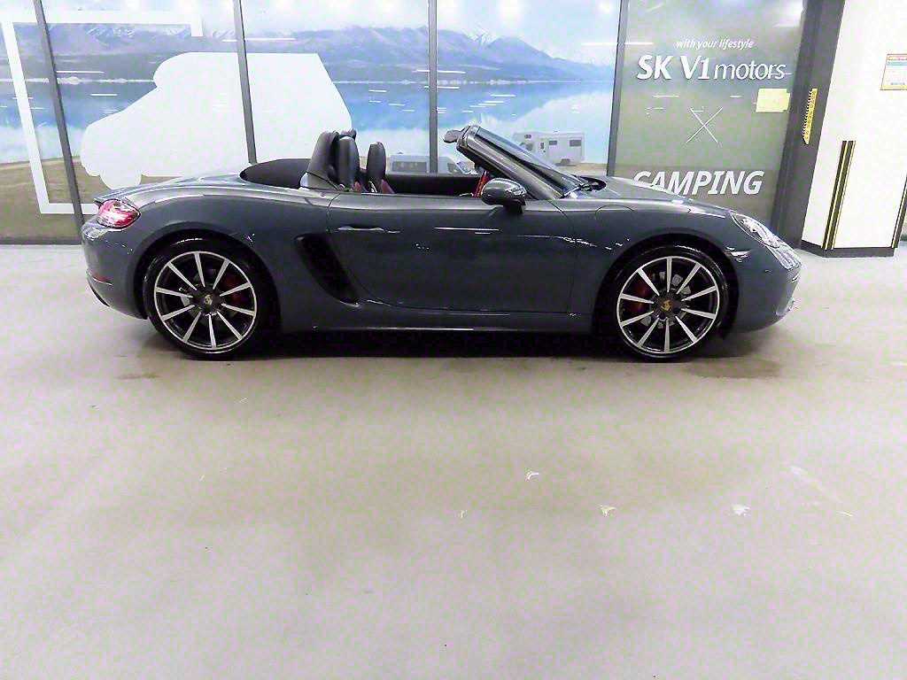 Porsche 718 — photo 08