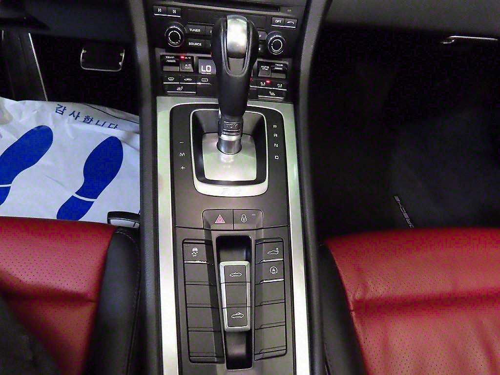 Porsche 718 — photo 16