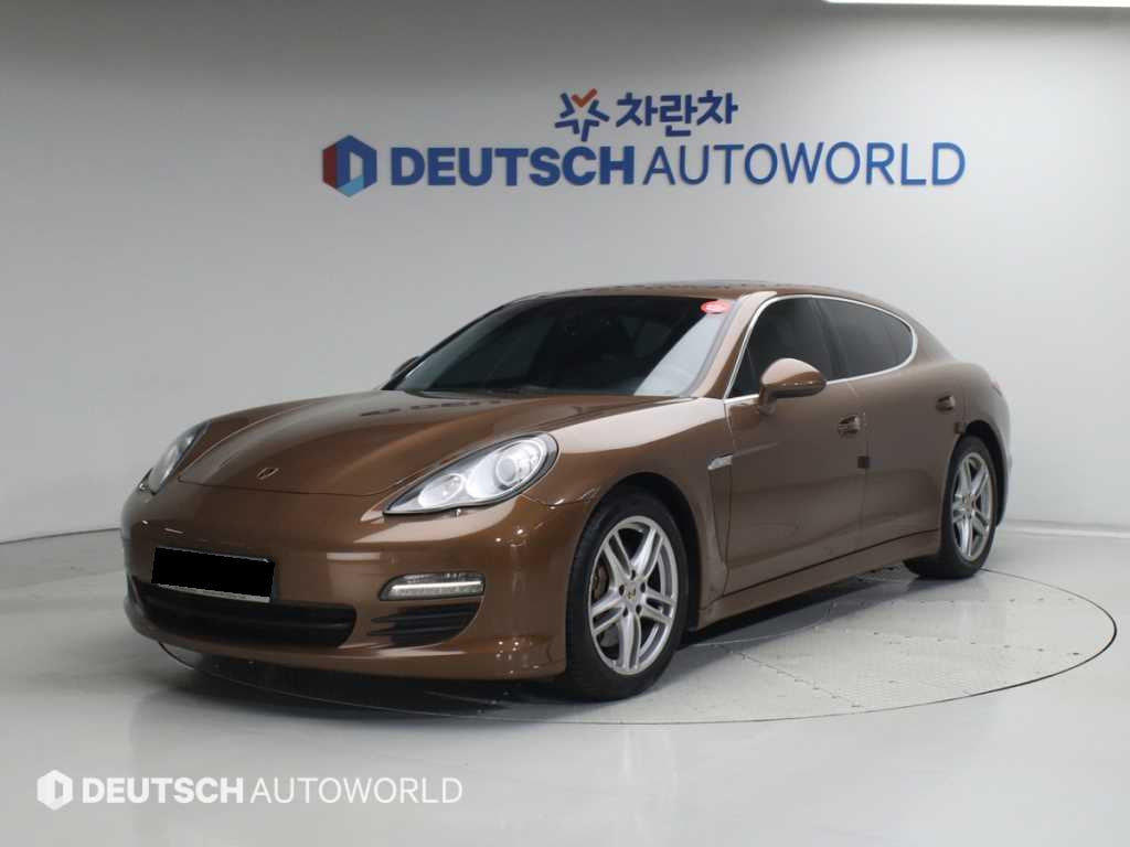 Porsche Panamera — photo 01