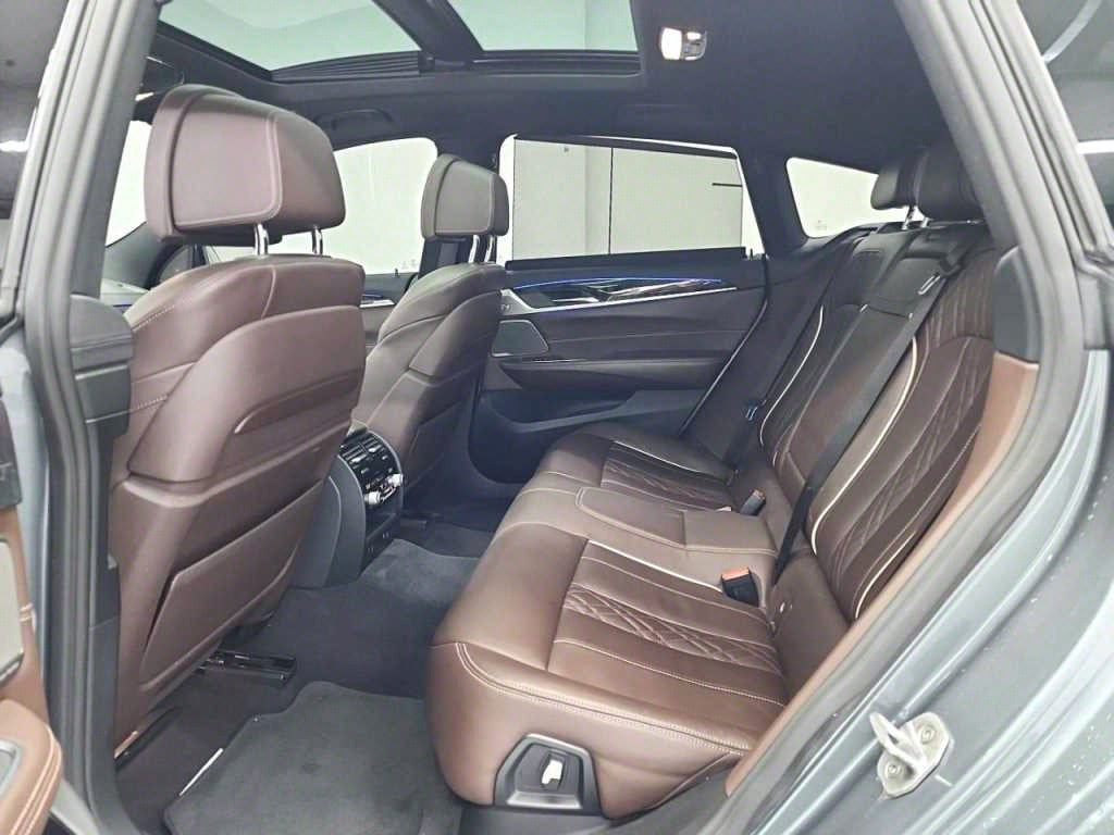BMW Gran Turismo — photo 11
