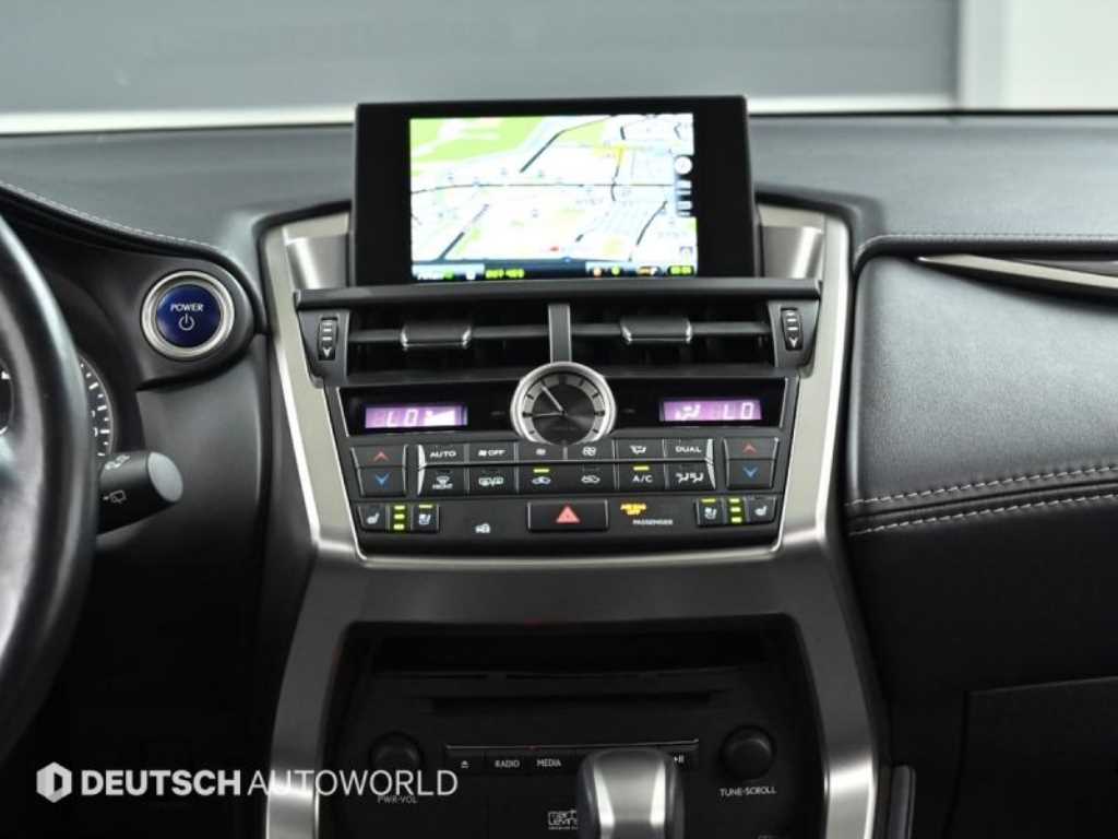 Lexus NX — photo 08