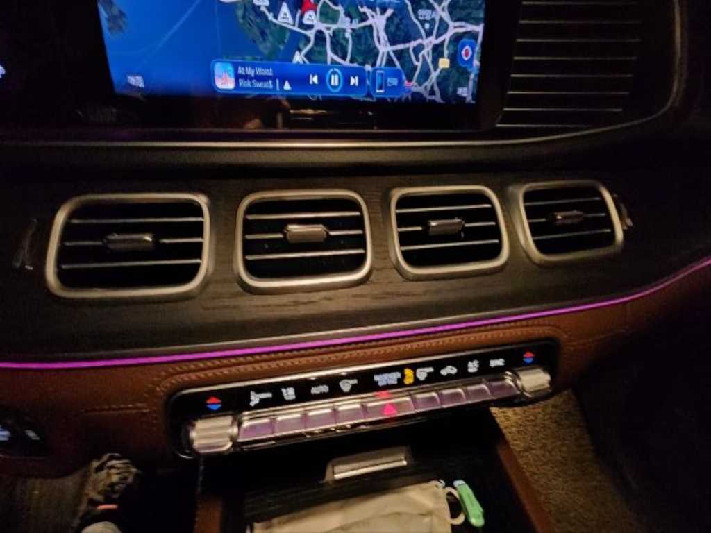 Mercedes-Benz GLE-Class — photo 15