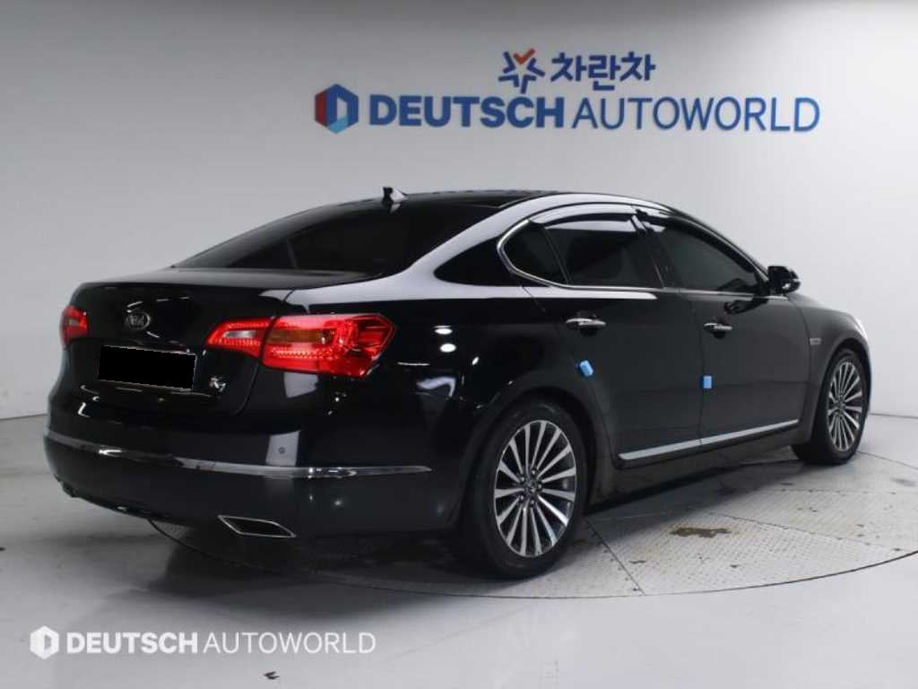 Kia K7 — photo 02