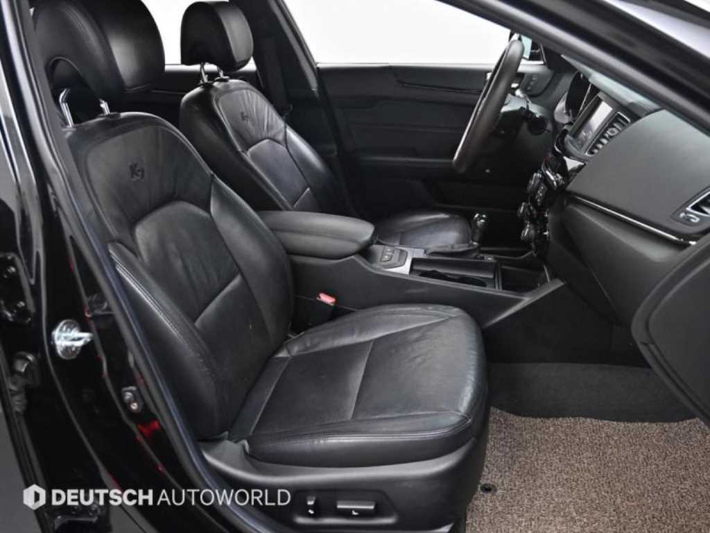 Kia K7 — photo 10