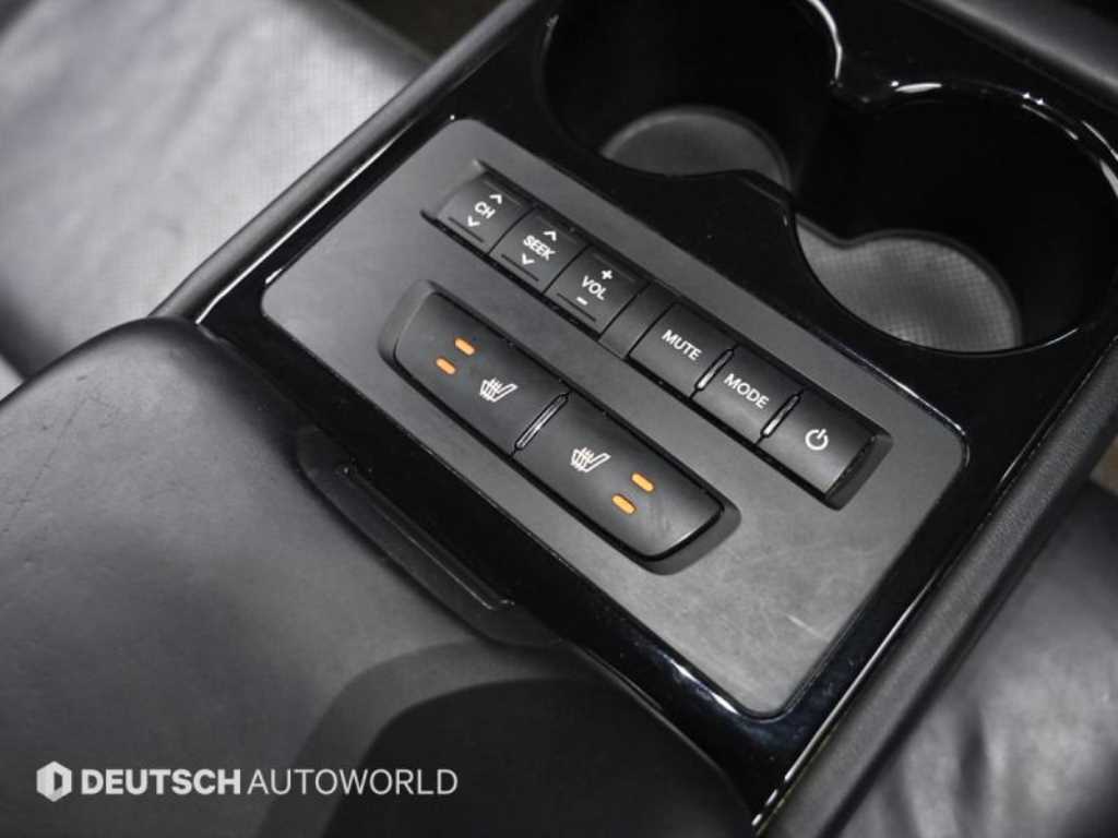 Kia K7 — photo 16