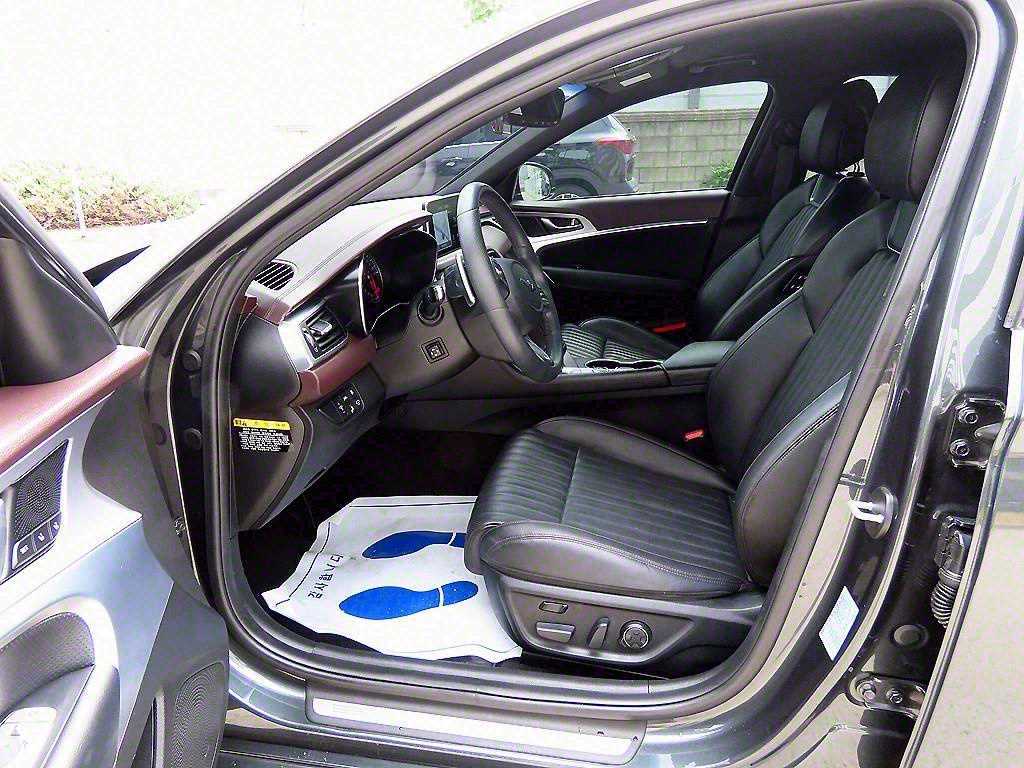 Genesis G70 — photo 05