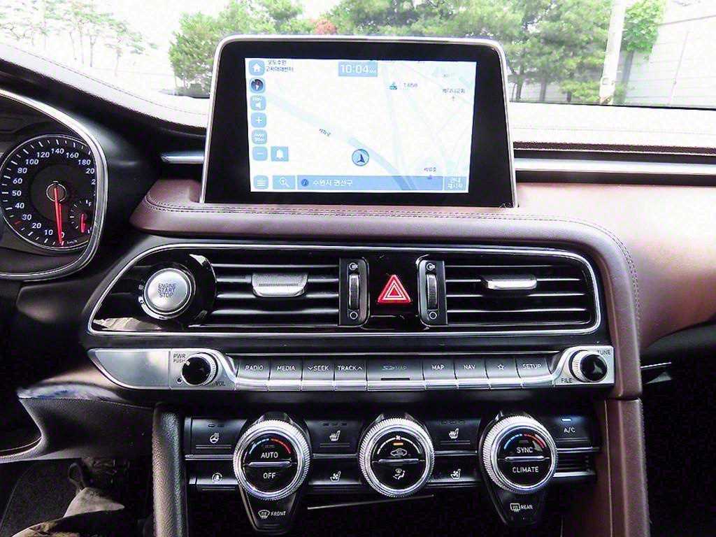 Genesis G70 — photo 13