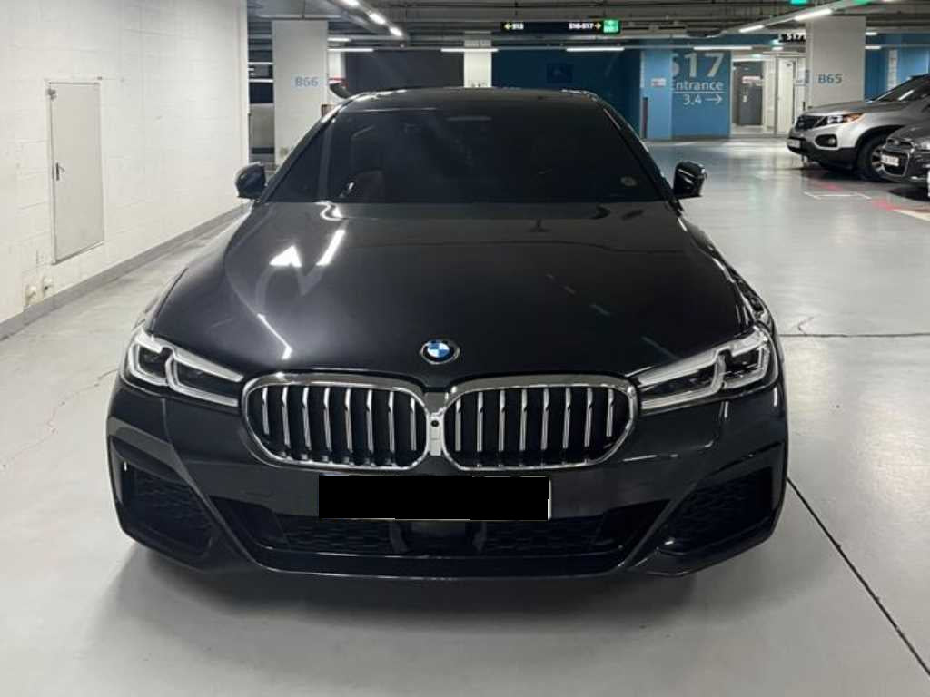 BMW 5-Series — photo 02