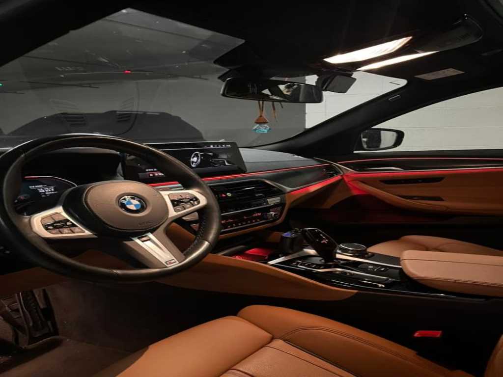 BMW 5-Series — photo 13