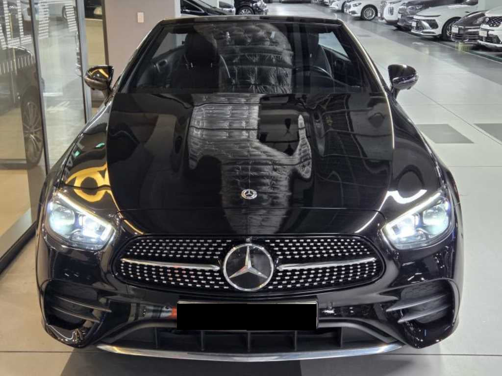 Mercedes-Benz E-Class — photo 05