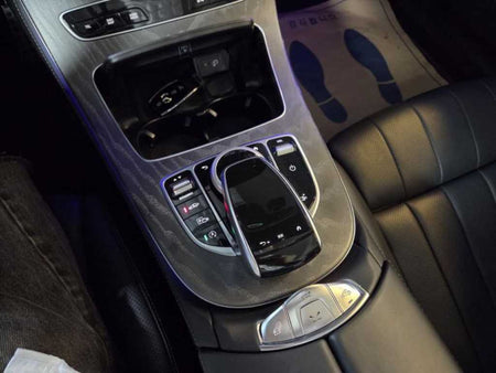 Mercedes-Benz E-Class — photo 18