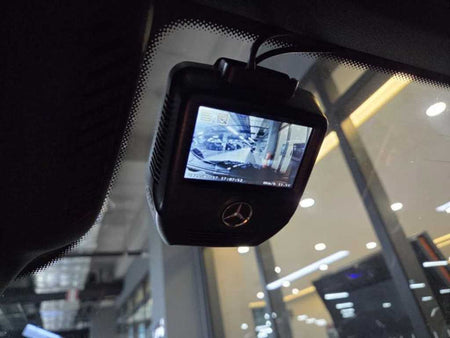 Mercedes-Benz E-Class — photo 19