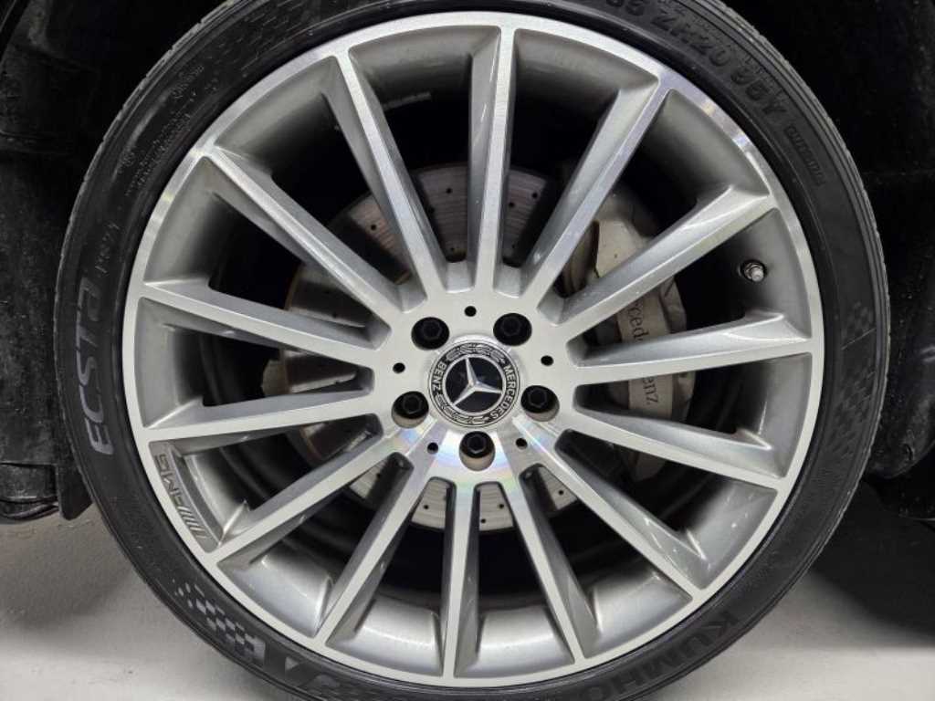 Mercedes-Benz E-Class — photo 20