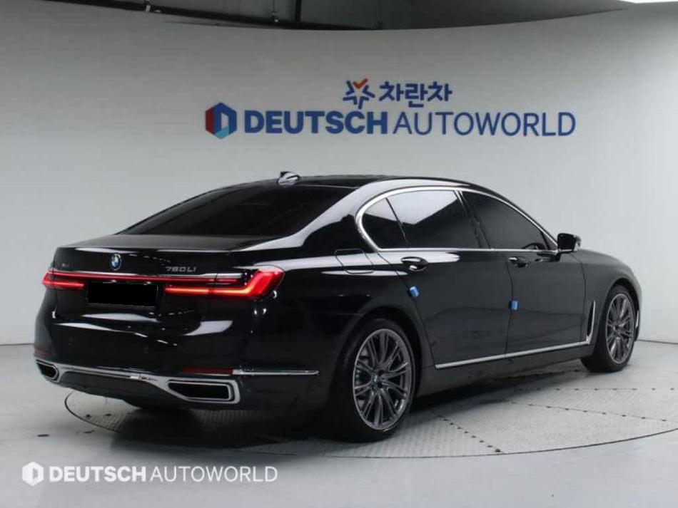 BMW 7-Series — photo 02