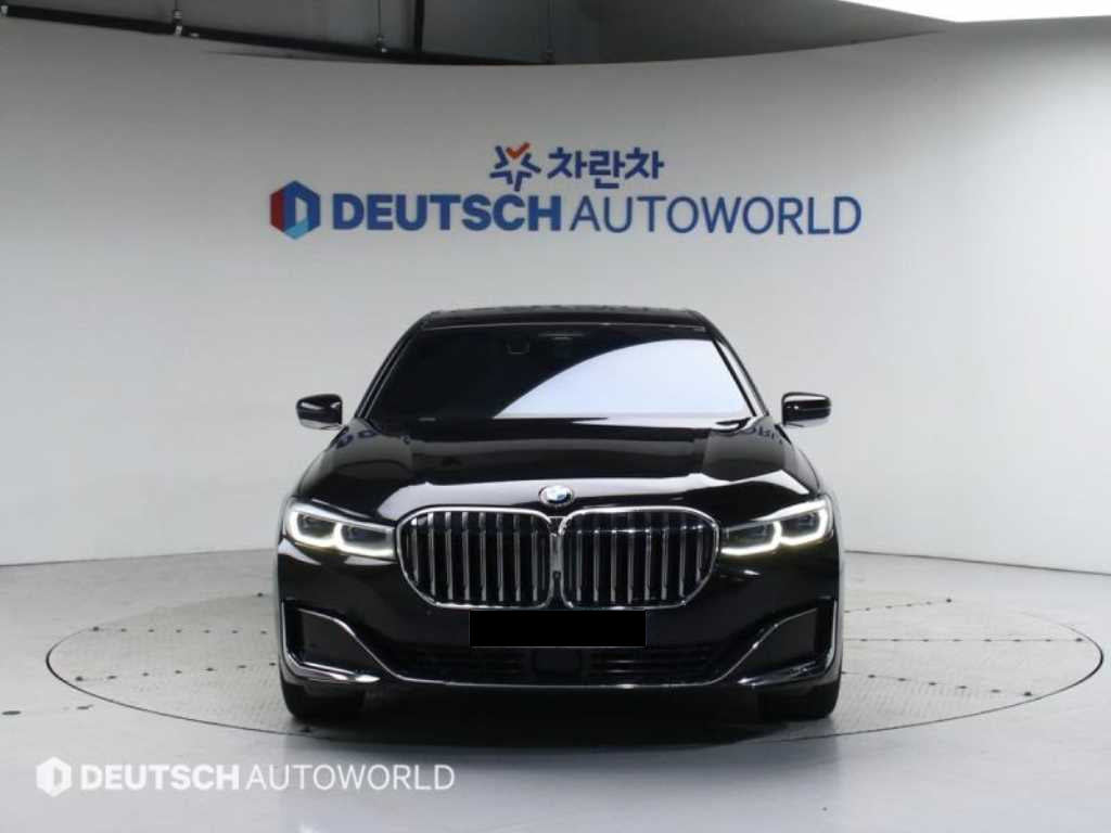 BMW 7-Series — photo 03